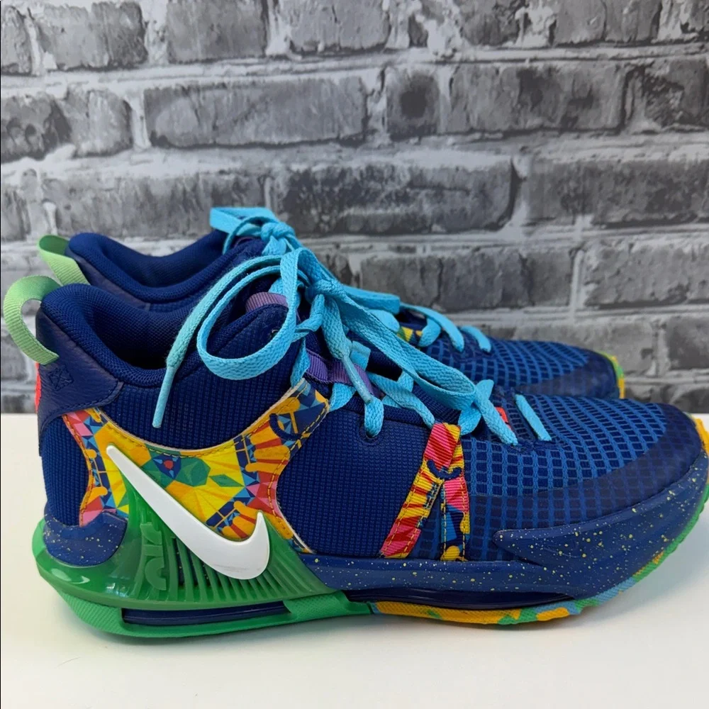 Nike LeBron Witness‎ Athletic Shoes